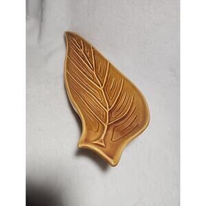 Hyalyn Pottery- Hickory NC Designed Arts Botanical Leaf Dish, c.1950